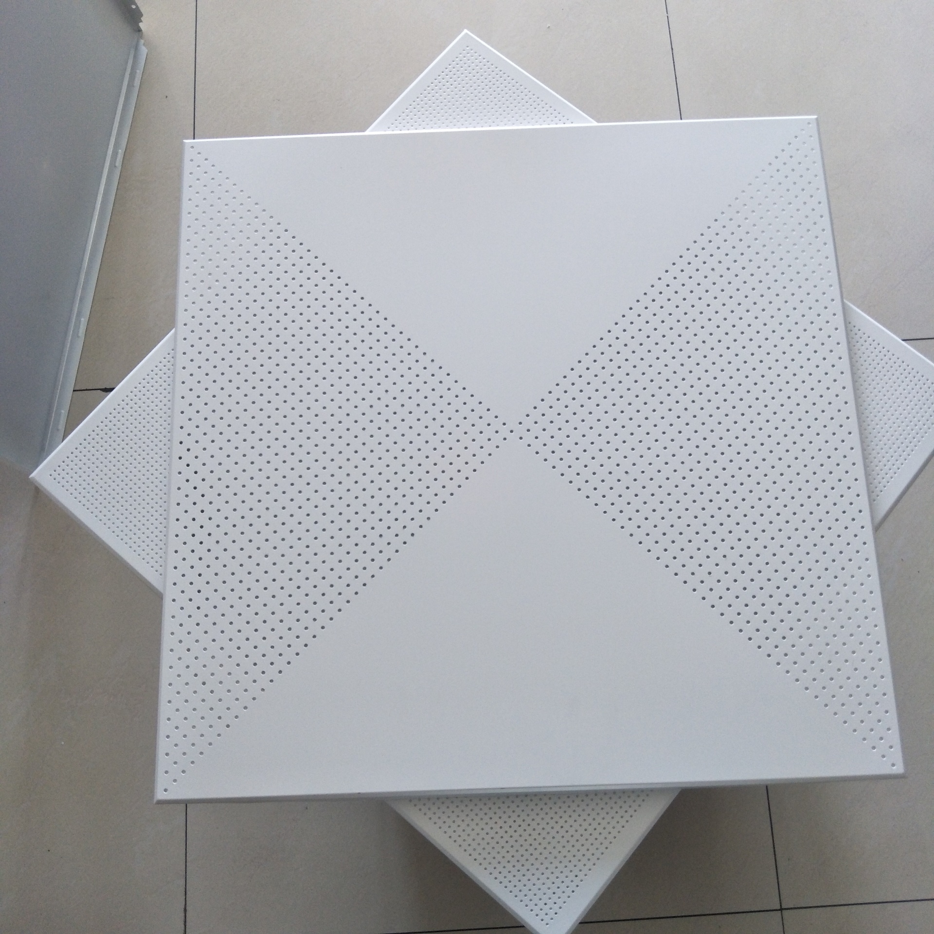 Aluminium -Tastentafel gegen Aluminium -Verbundtafel